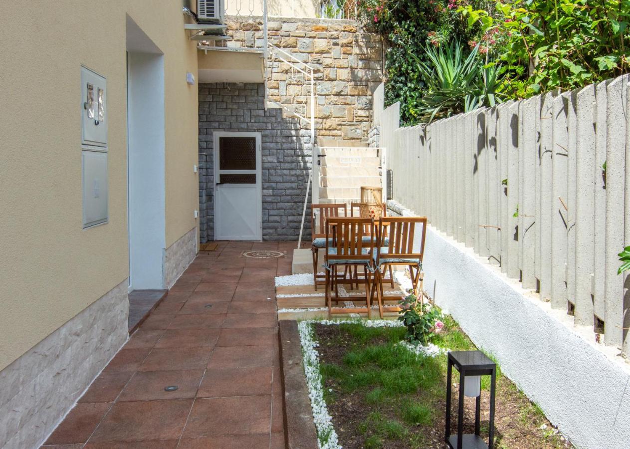 The Rose Garden Apartments Πορτορόζ Εξωτερικό φωτογραφία